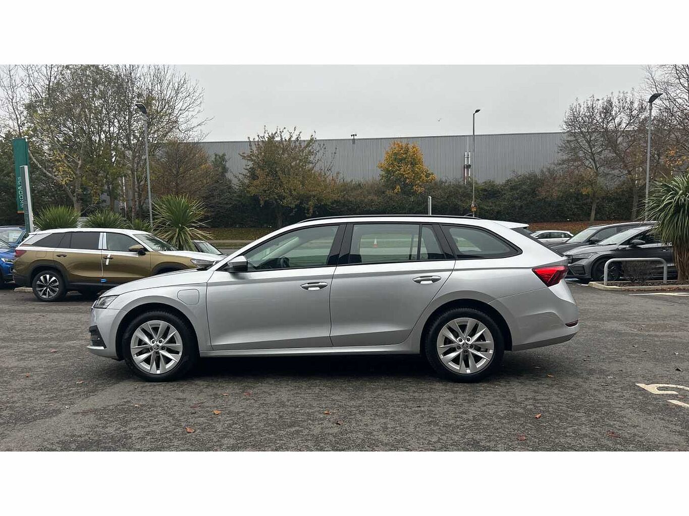 SKODA OCTAVIA Estate SE Technology 1.4 TSI iV 204 PS DSG