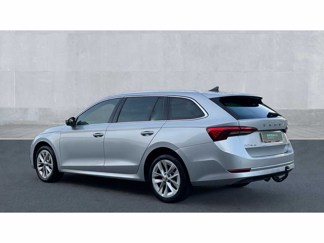 SKODA Octavia Estate (2017) 2.0 TDI (150PS) SE L