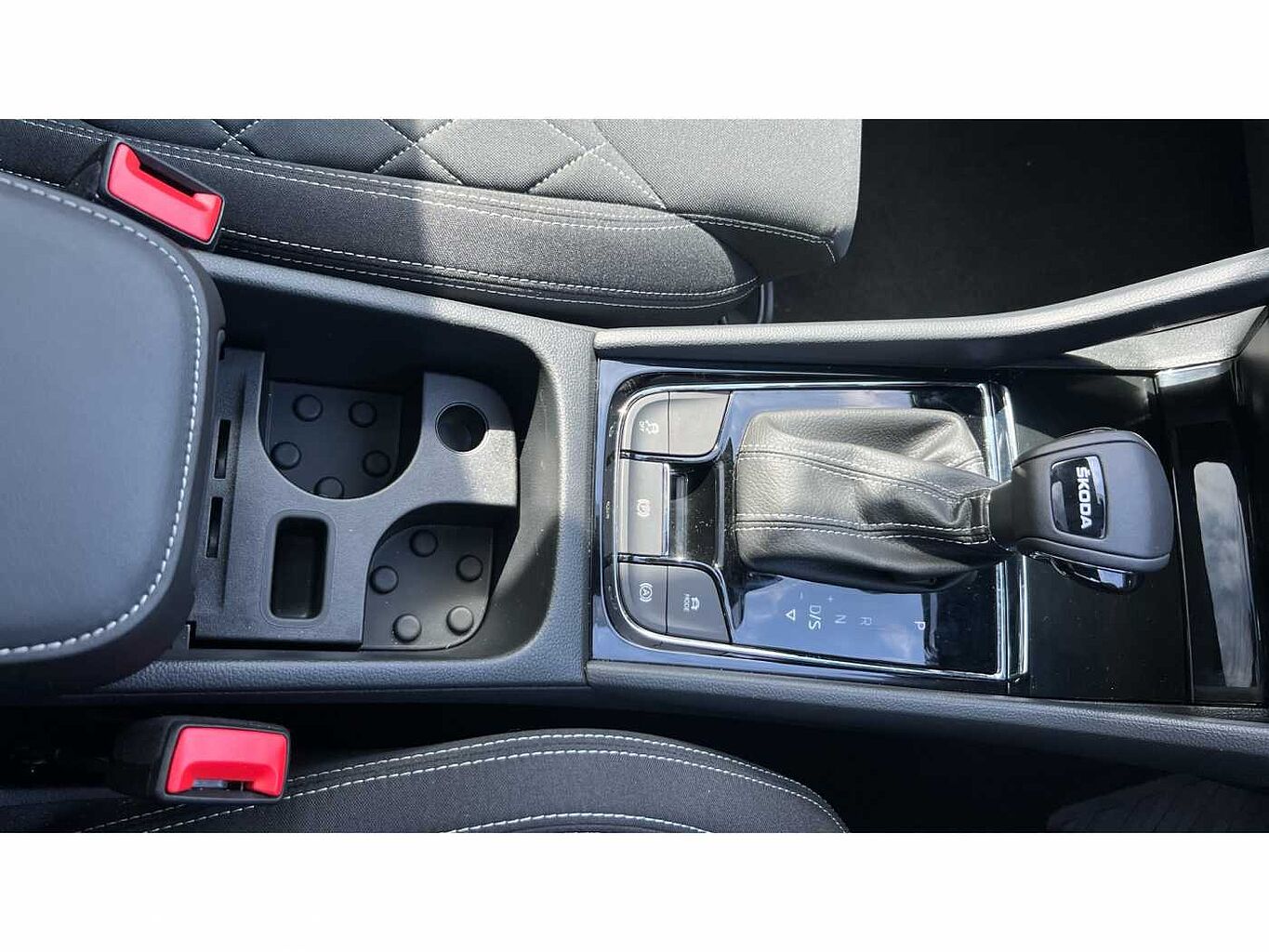 SKODA Karoq SUV 1.5 TSI (150ps) SportLine ACT