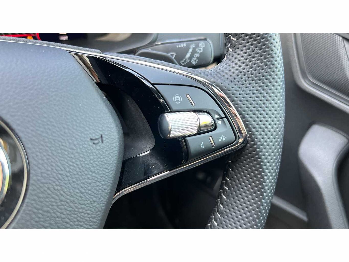 SKODA Karoq SUV 1.5 TSI (150ps) SportLine ACT