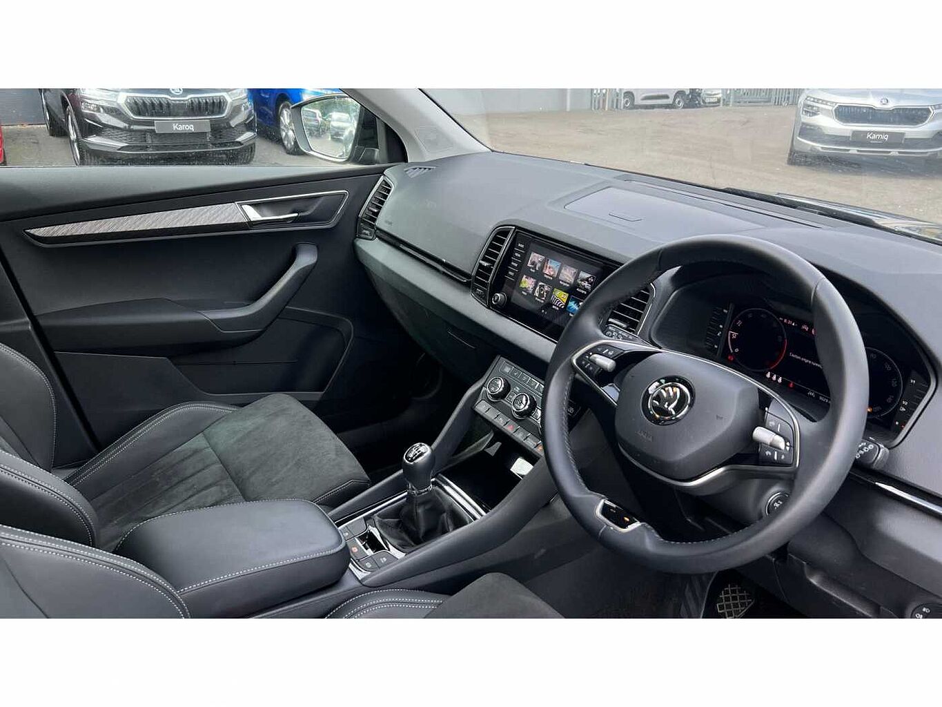 SKODA KAROQ 1.5 TSI SE L 5dr