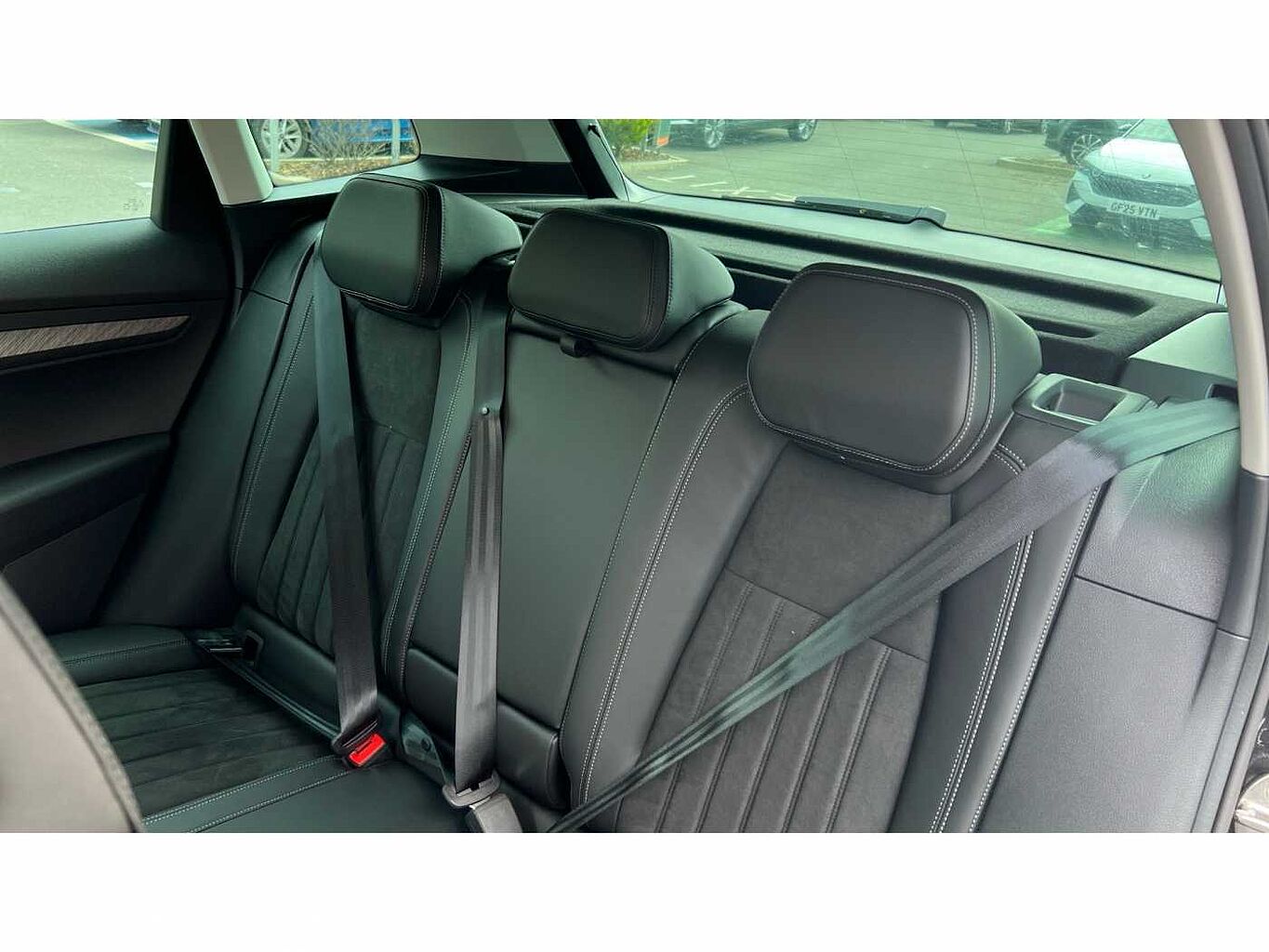 SKODA KAROQ 1.5 TSI SE L 5dr