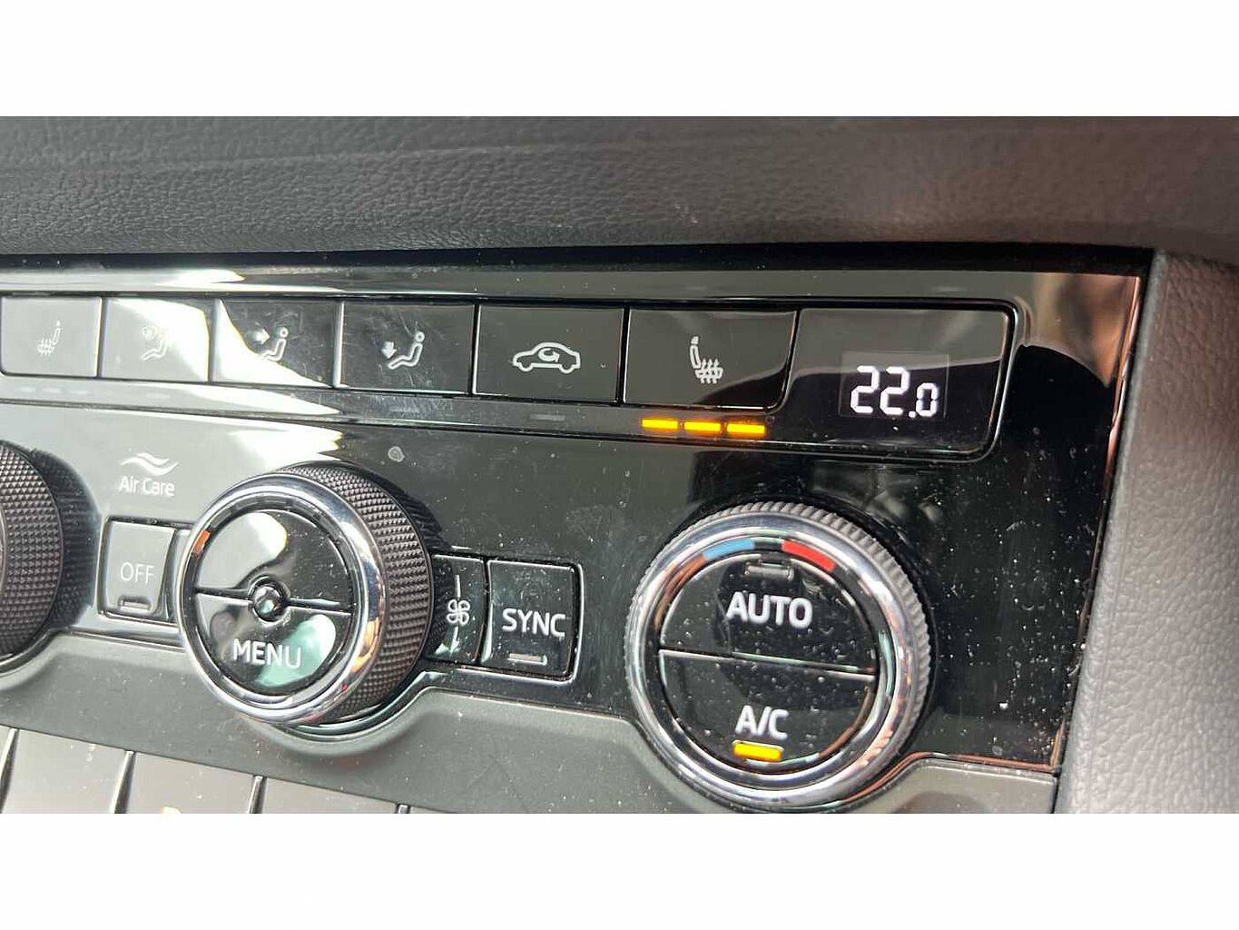 SKODA KAROQ 1.5 TSI SE L 5dr
