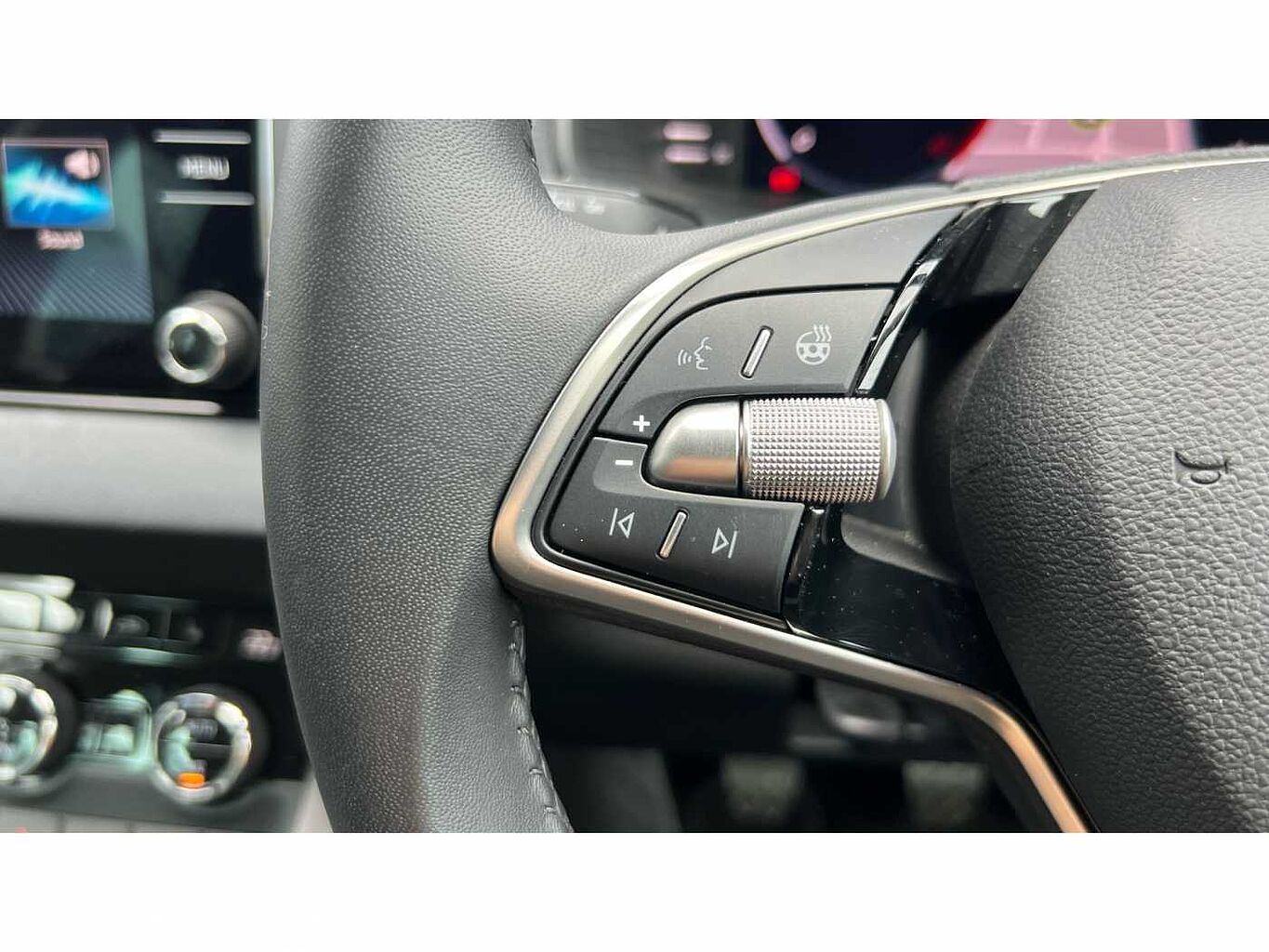 SKODA KAROQ 1.5 TSI SE L 5dr