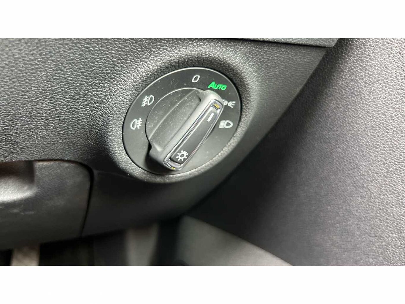 SKODA KAROQ 1.5 TSI SE L 5dr
