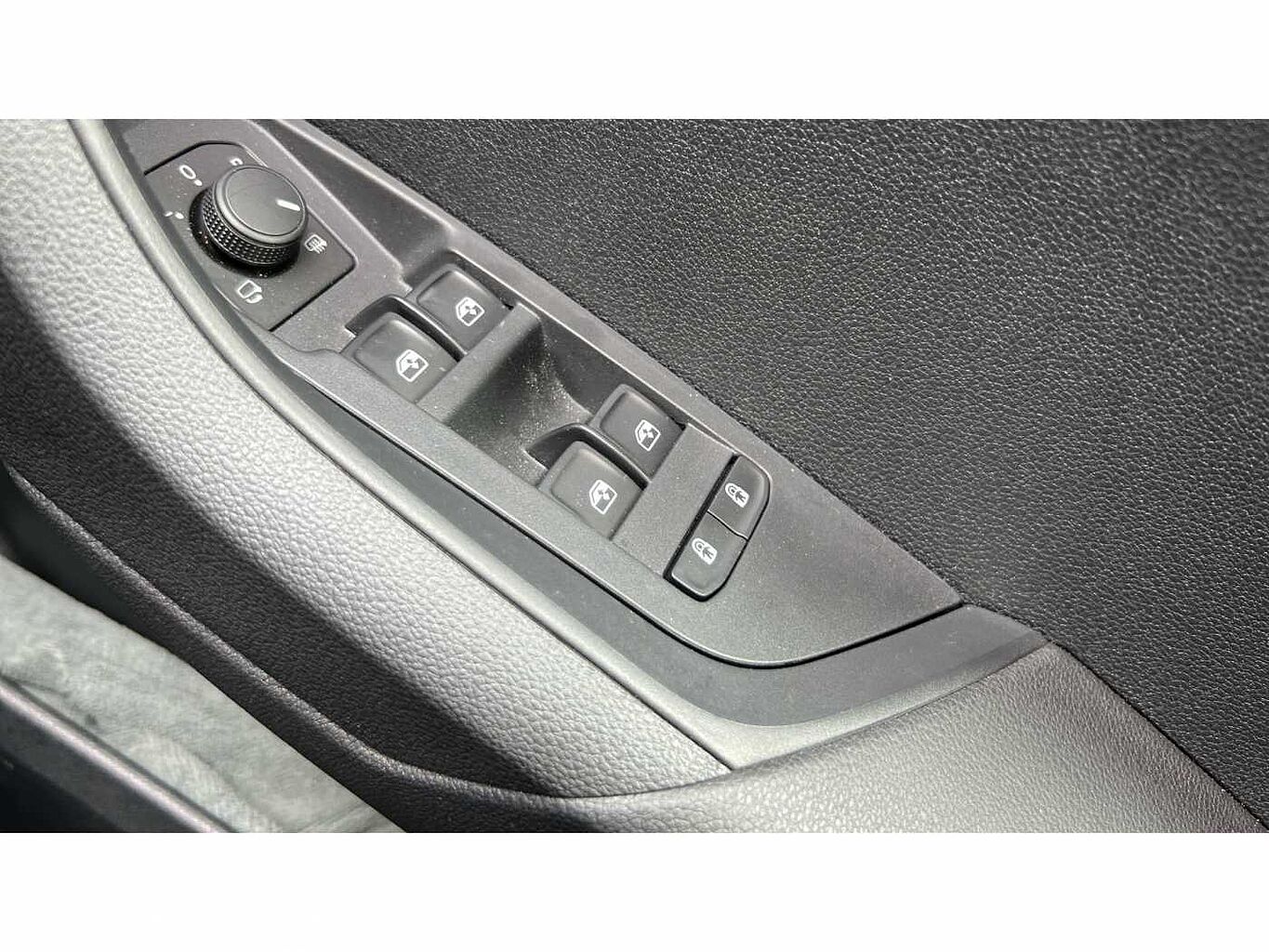 SKODA KAROQ 1.5 TSI SE L 5dr